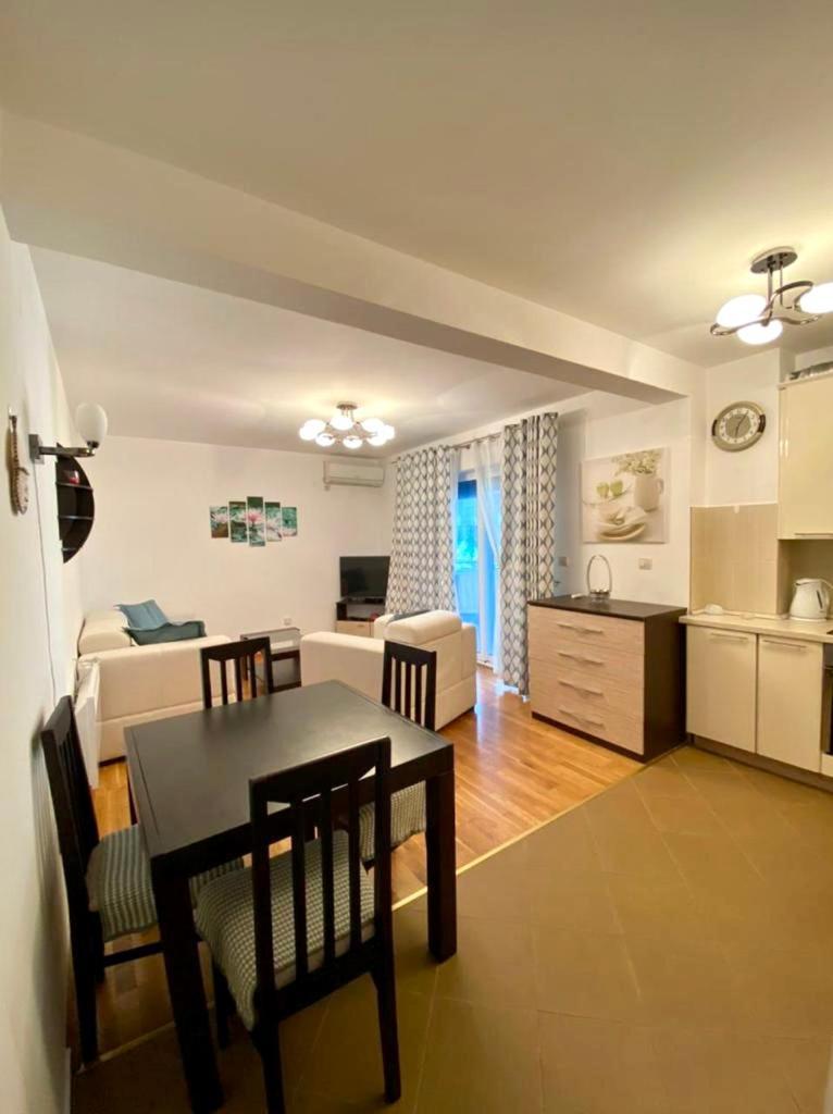 Apartment Liza Petrovac Kültér fotó